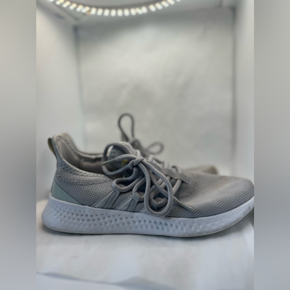 Used ADIDAS Women's Puremotion Running Shoe.